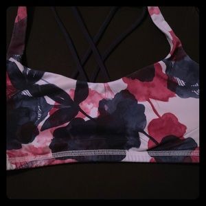 Lululemon sports bra